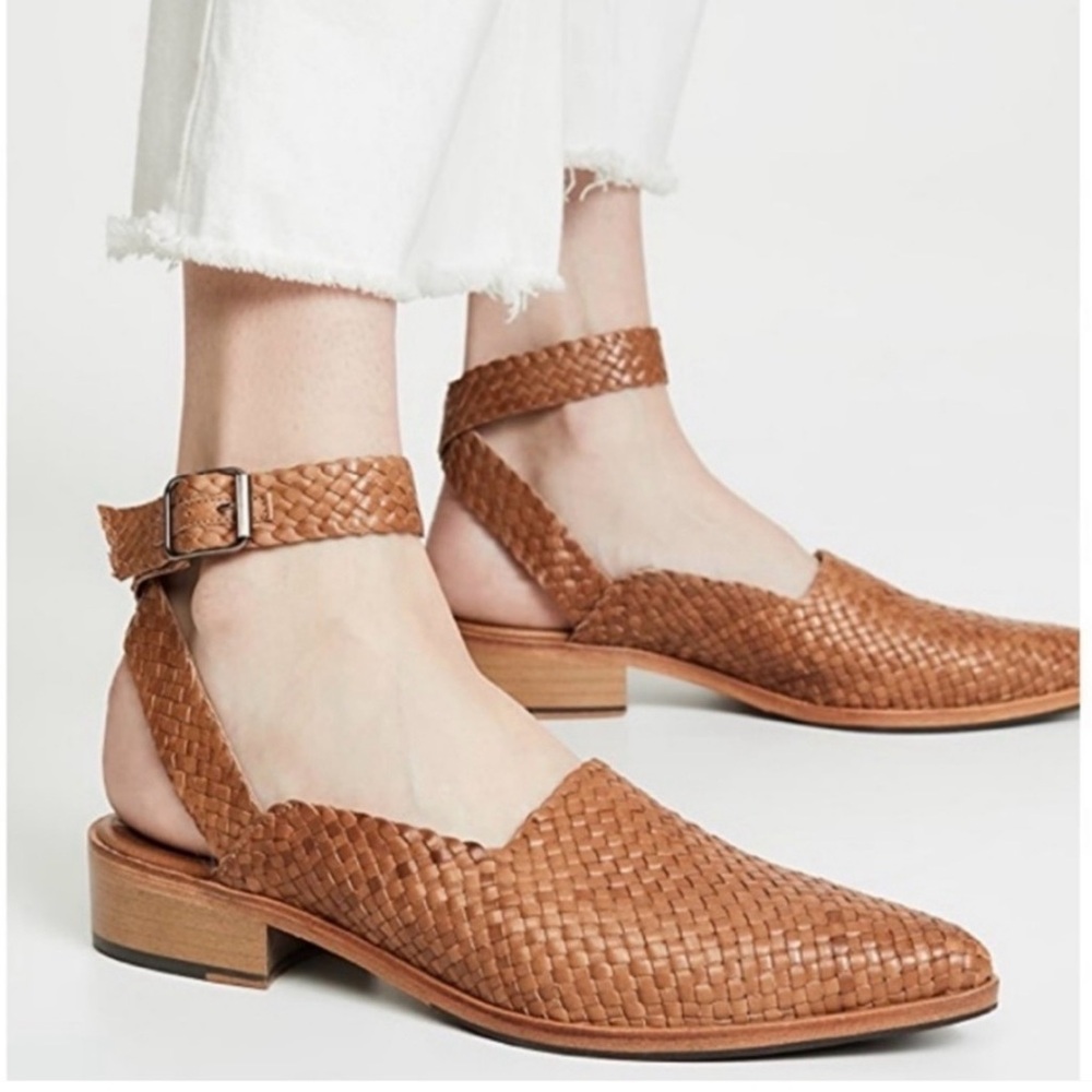 Freda Salvador The Marbella Woven Point Toe Sandals in Camel Size 7